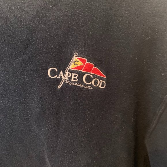 Brandy Melville Cape Cod Pullover (One Size) - Picture 4 of 4